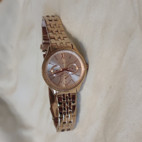 Michael Kors Watch - Picture 2 of 3